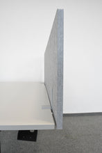 Laden Sie das Bild in den Galerie-Viewer, MC MyWall Akustiktrennwand mit Tischhalterung - 1600x500mm - Kunststoff - Grau gemustert