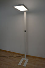 Laden Sie das Bild in den Galerie-Viewer, MC MyLight LED Maye F-R Indirekt-/Direktleuchte mit Sensor - Metall - RAL 9003 Signalweiss