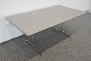 Ergodata Classic Sitzungstisch fixe Höhe von 740mm - 1800x1000mm - Spanplatte - Esche Grau lasiert