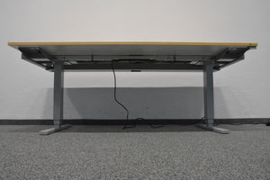 Denz AERO FLEX Sitz-Steh Schreibtisch elektrisch höhenverstellbar von 625-1285mm - 1800x800mm - Spanplatte - Ahorn