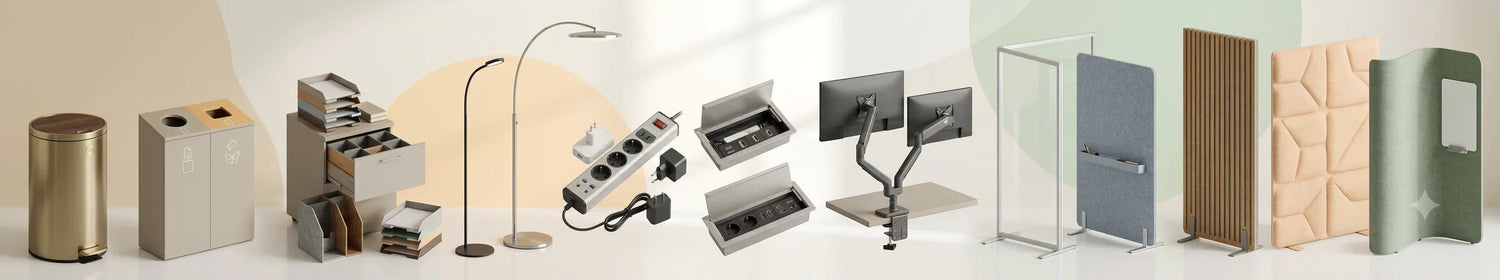 Helles 3D-Render-Banner gebrauchter Bürozubehör-Artikel wie luxuriösem Abfalleimer Papiersammler LED-Stehleuchten Monitorhalterungen Elektrifizierung Akustiktrennwänden und Organizern auf voller Bildbreite vor pastellfarbenem Hintergrund