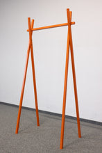 Laden Sie das Bild in den Galerie-Viewer, Top Design Elegant Garderobenständer - Metall Orange