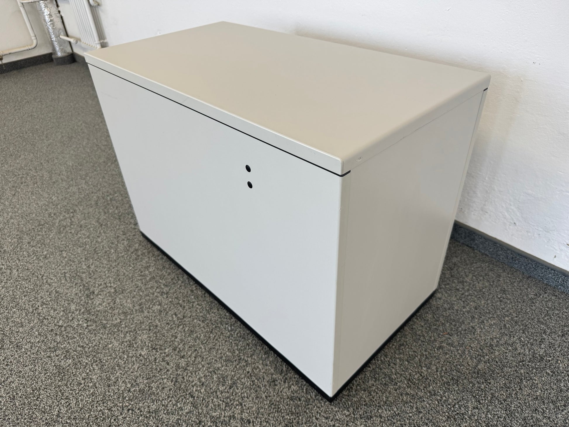 Elan Euroffice Unterstell-Korpus Ansicht von hinten