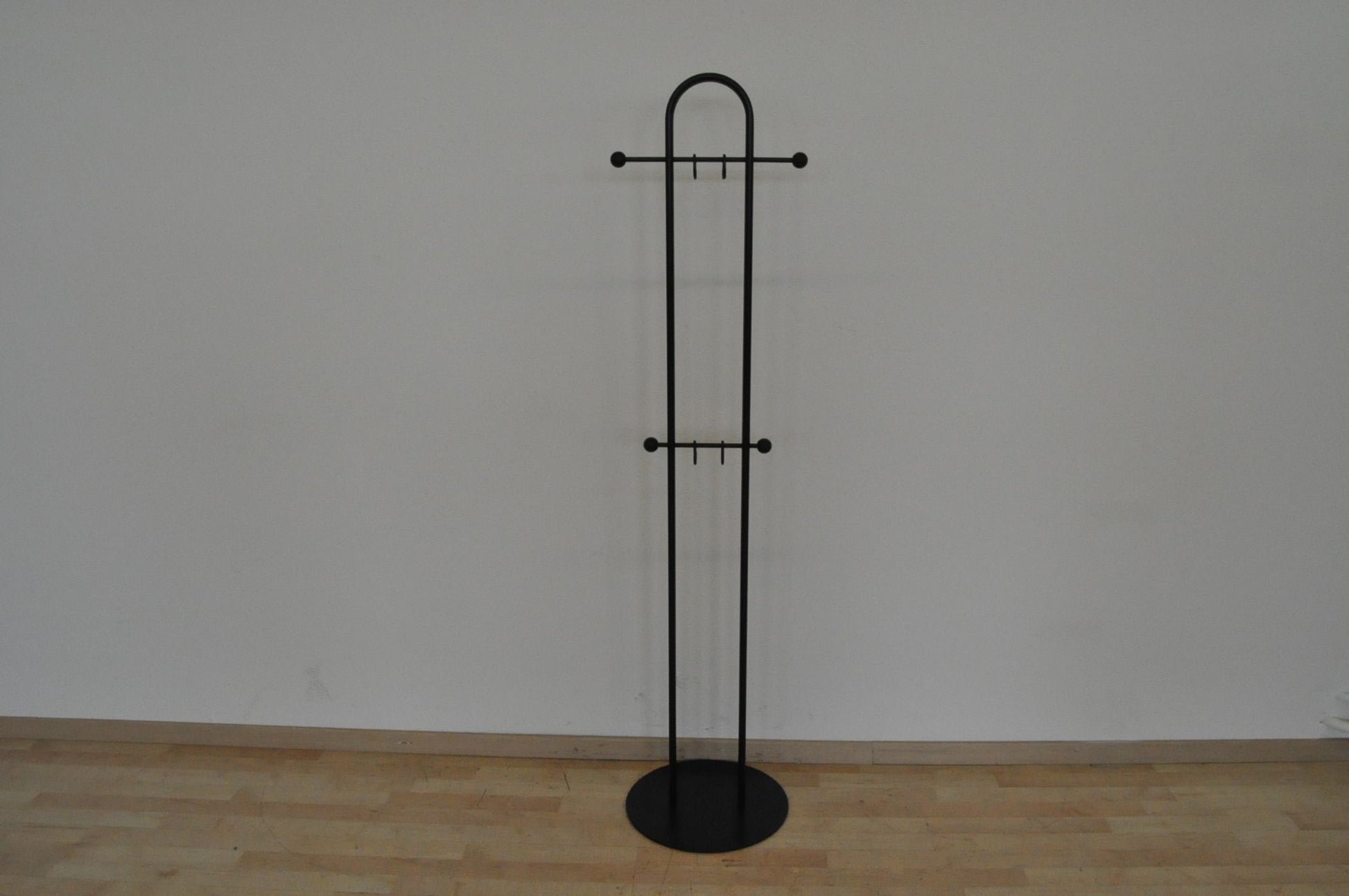Vintage Design Classic Garderobenständer aus Metall Schwarz - 6002032