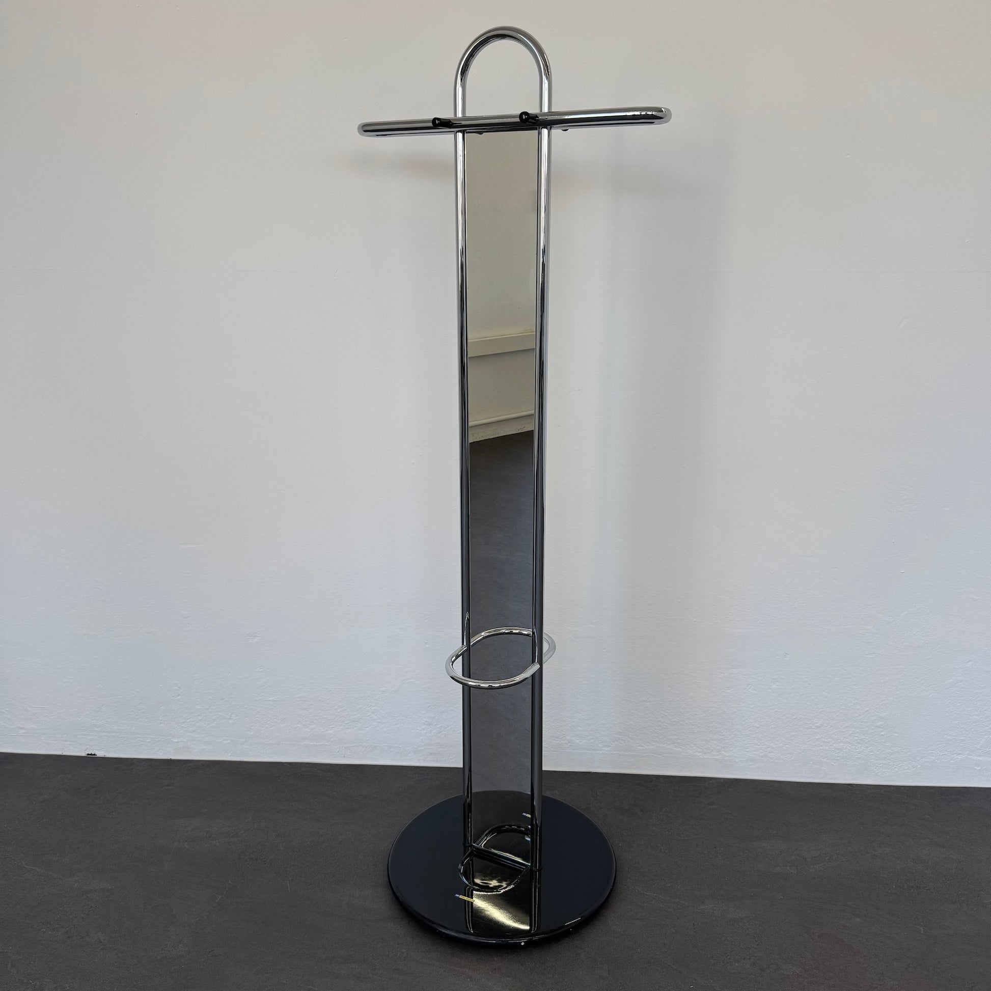Top Design Mirror Garderobenständer aus Metall Chrom Glanz