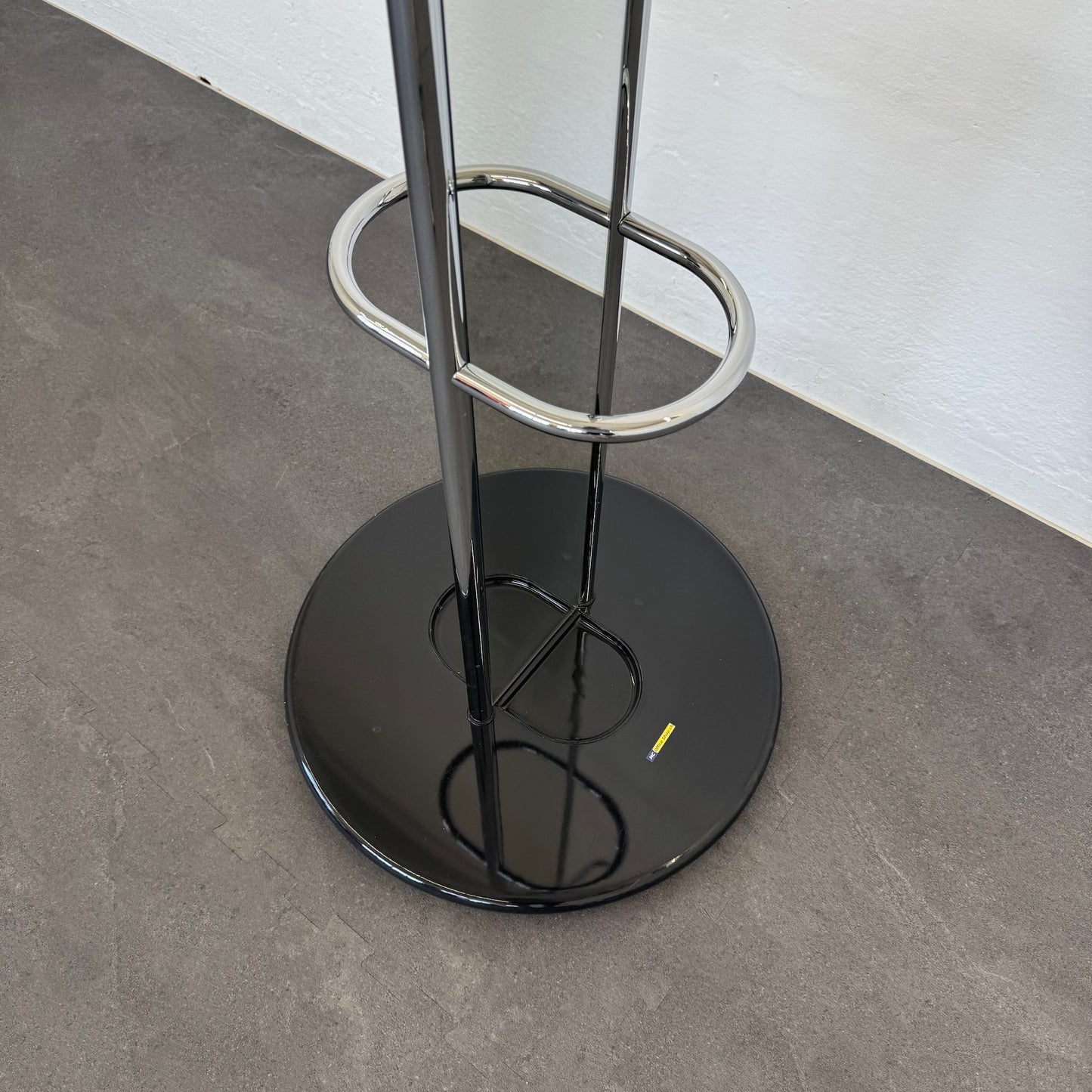 Top Design Mirror Garderobenständer Detailfoto Schormständer