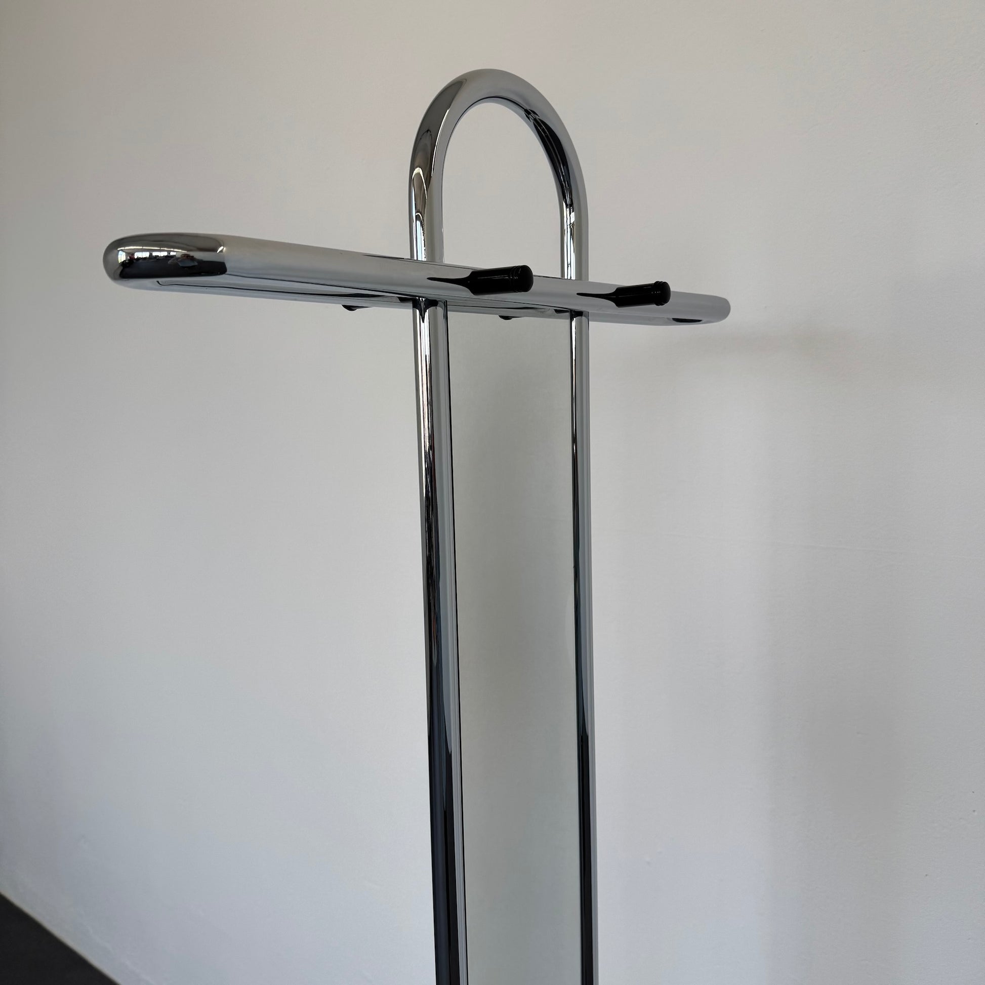 Top Design Mirror Garderobenständer Detailfoto Kleiderhaken