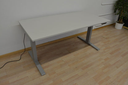MC Stand V2 Sitz-Steh Schreibtisch ganz unten