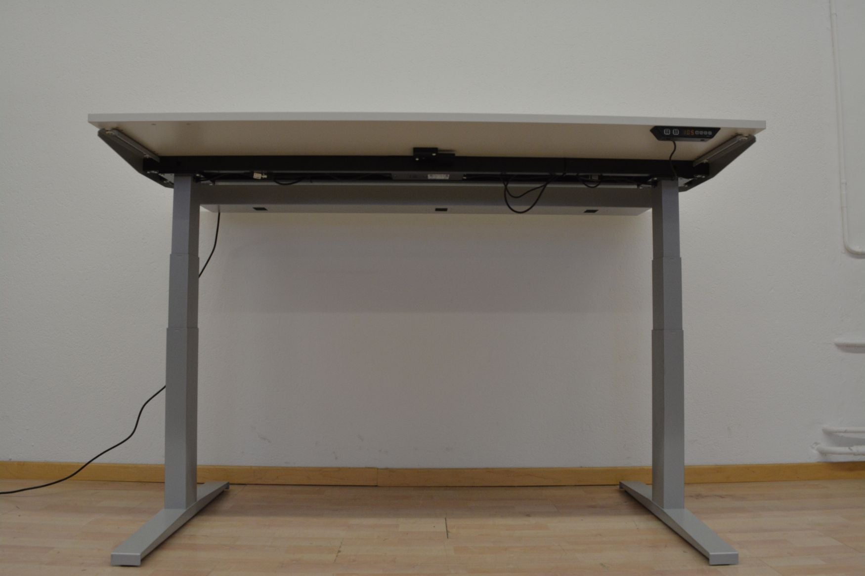 MC Stand V2 Sitz-Steh Schreibtisch Ansicht von unten
