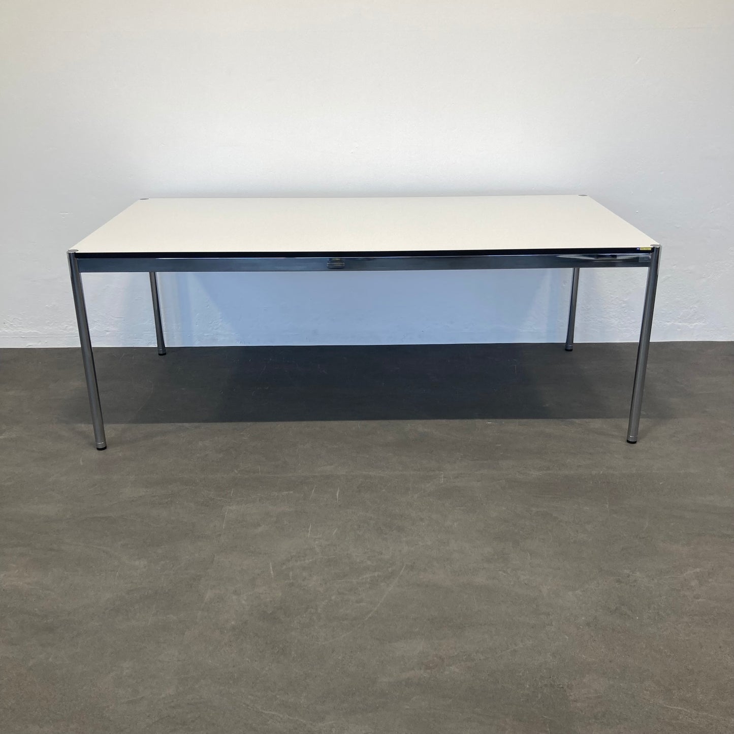 USM Haller Classic Schreibtisch 2000 x 1000 mm - 6005249