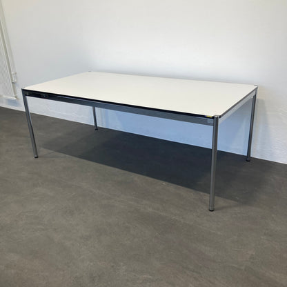 USM Haller Classic Schreibtisch mit Gestell chrom glanz - 6005249