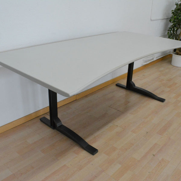 Elan Euroffice Schreibtisch Cosinus 1800 mm breit - Lichtgrau