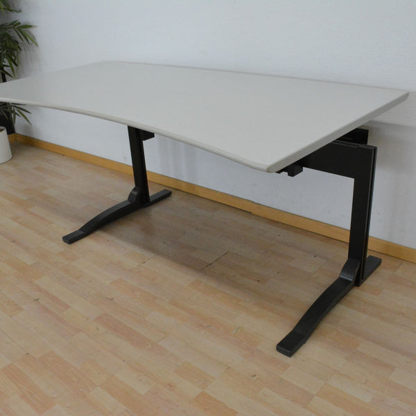 Elan Euroffice Schreibtisch Cosinus 1800 mm breit - Lichtgrau