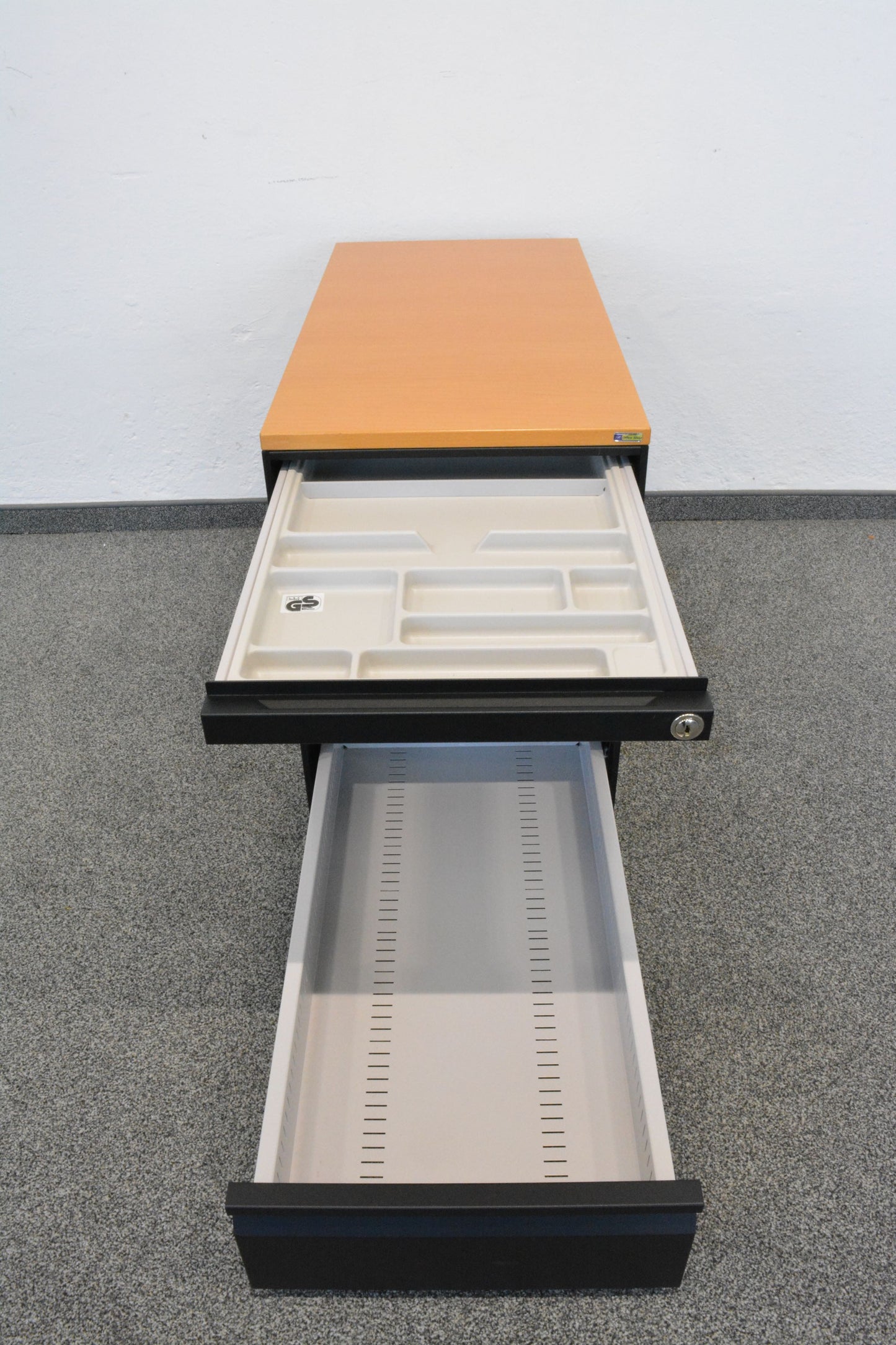 Lista Office Serie L Unterstell-Korpus 800mm tief