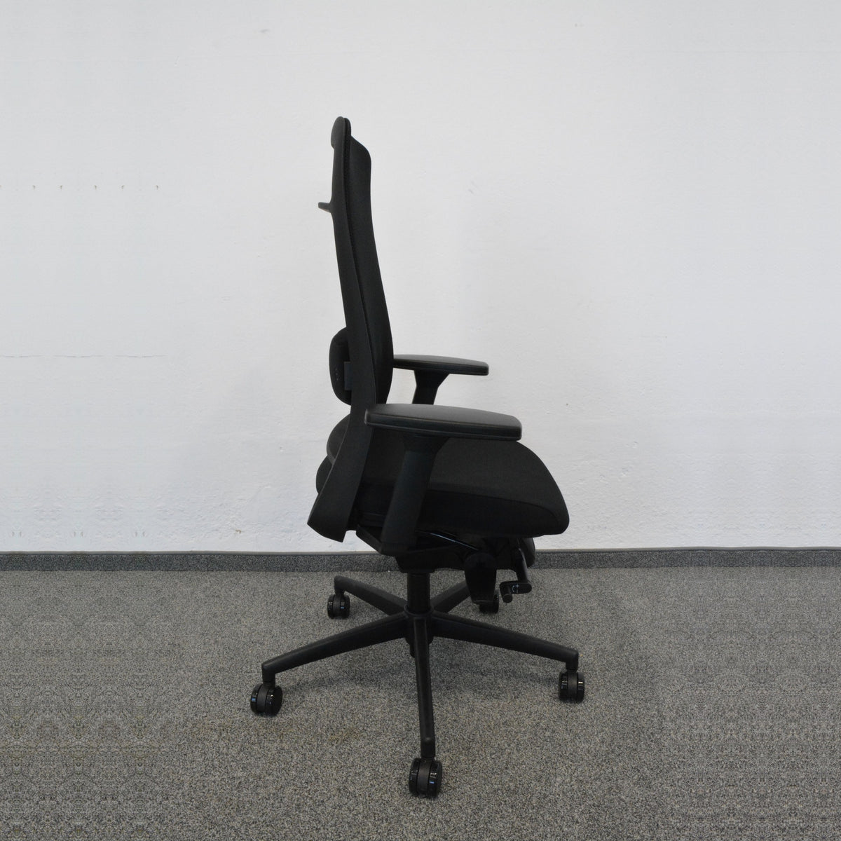 König + Neurath TENSA.NEXT Bürodrehstuhl mit Armlehnen