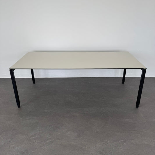 Lista Office Motion Schreibtisch mit Vollkerntischplatte Weiss