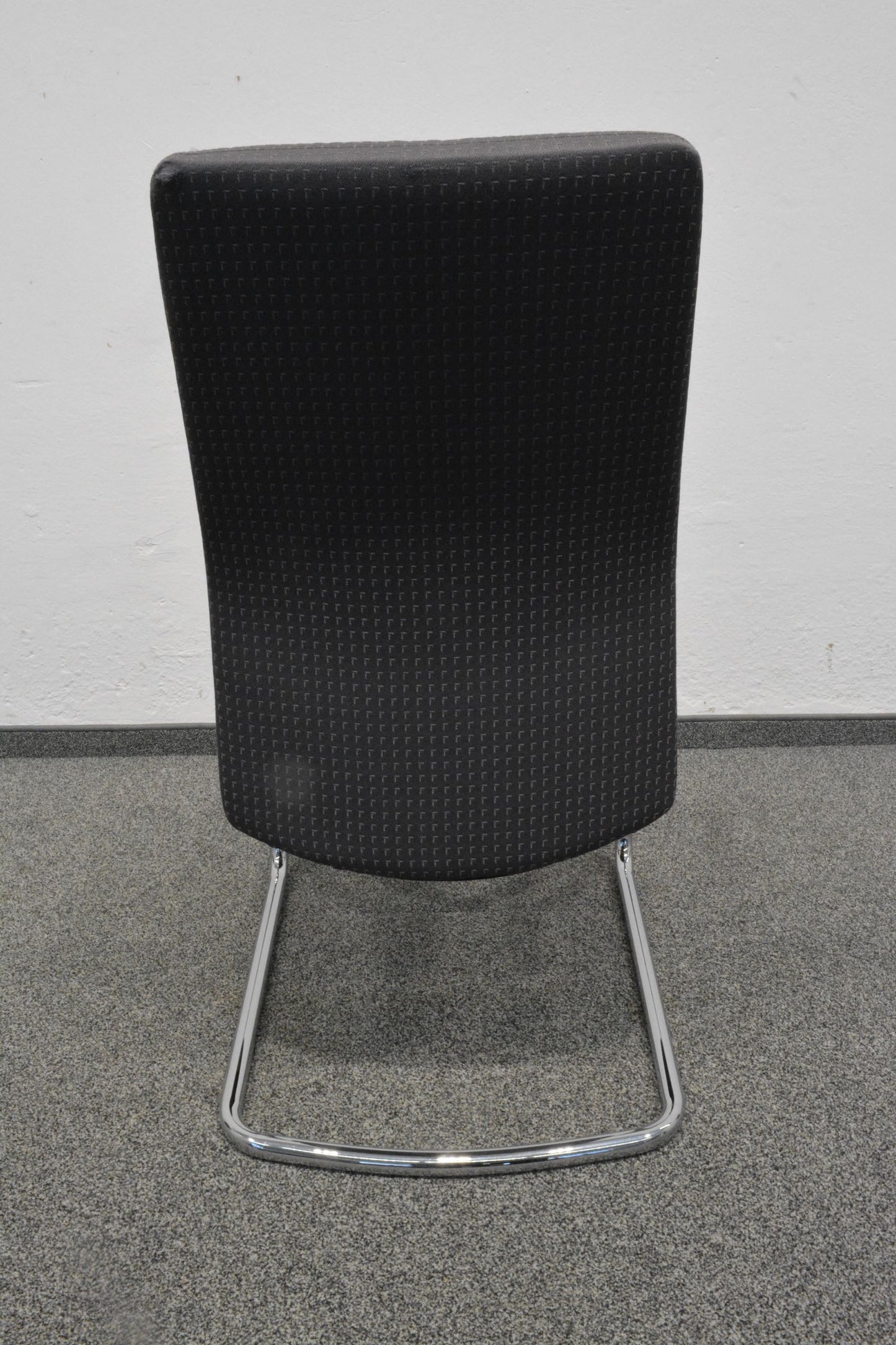 Girsberger Pronto Freischwinger Ansicht von hinten
