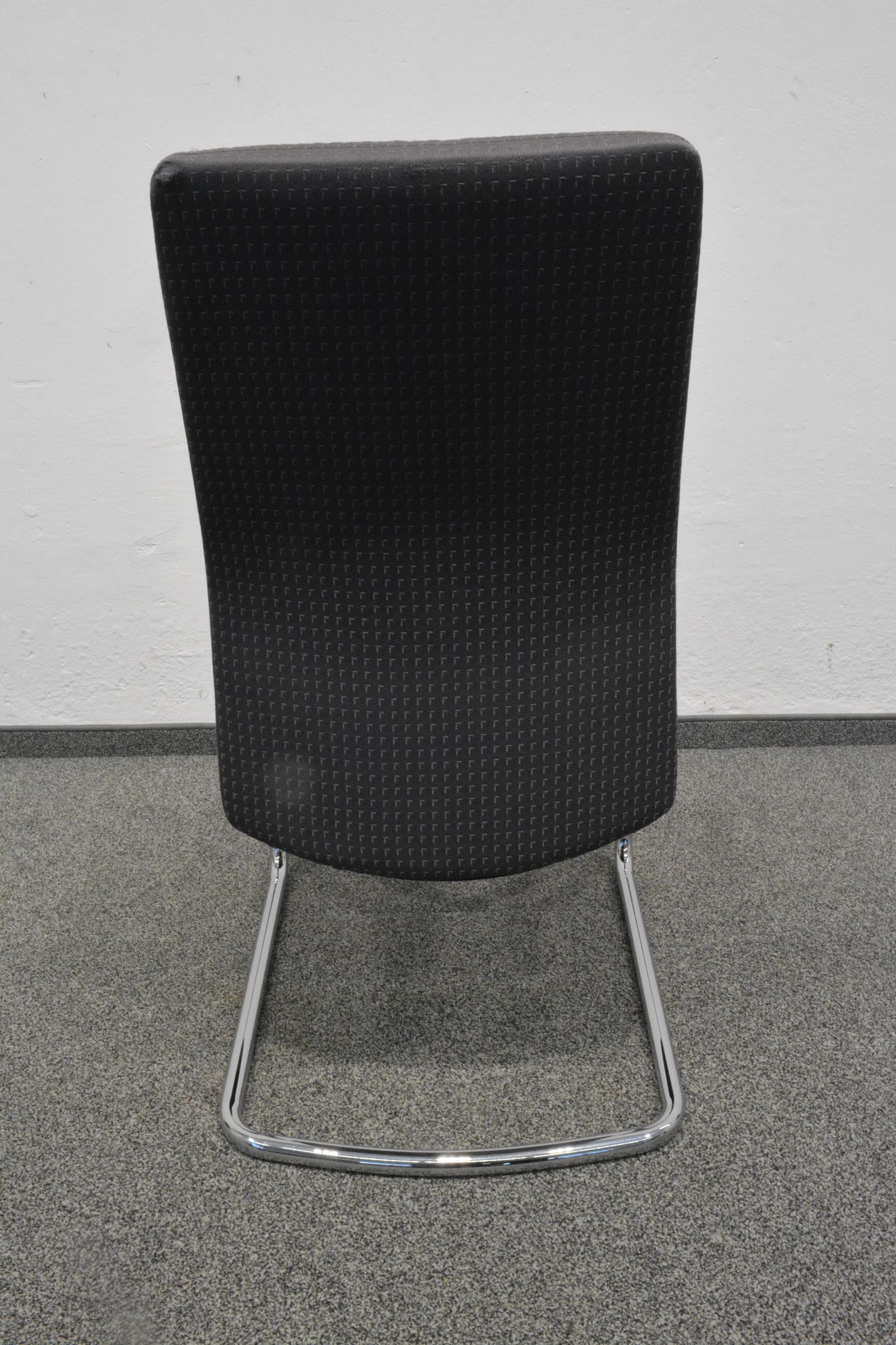 Girsberger Pronto Freischwinger Ansicht von hinten