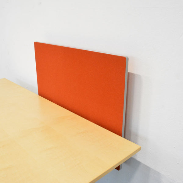 Lista Office LO One Trennwand mit Tischhalterung Braunrot