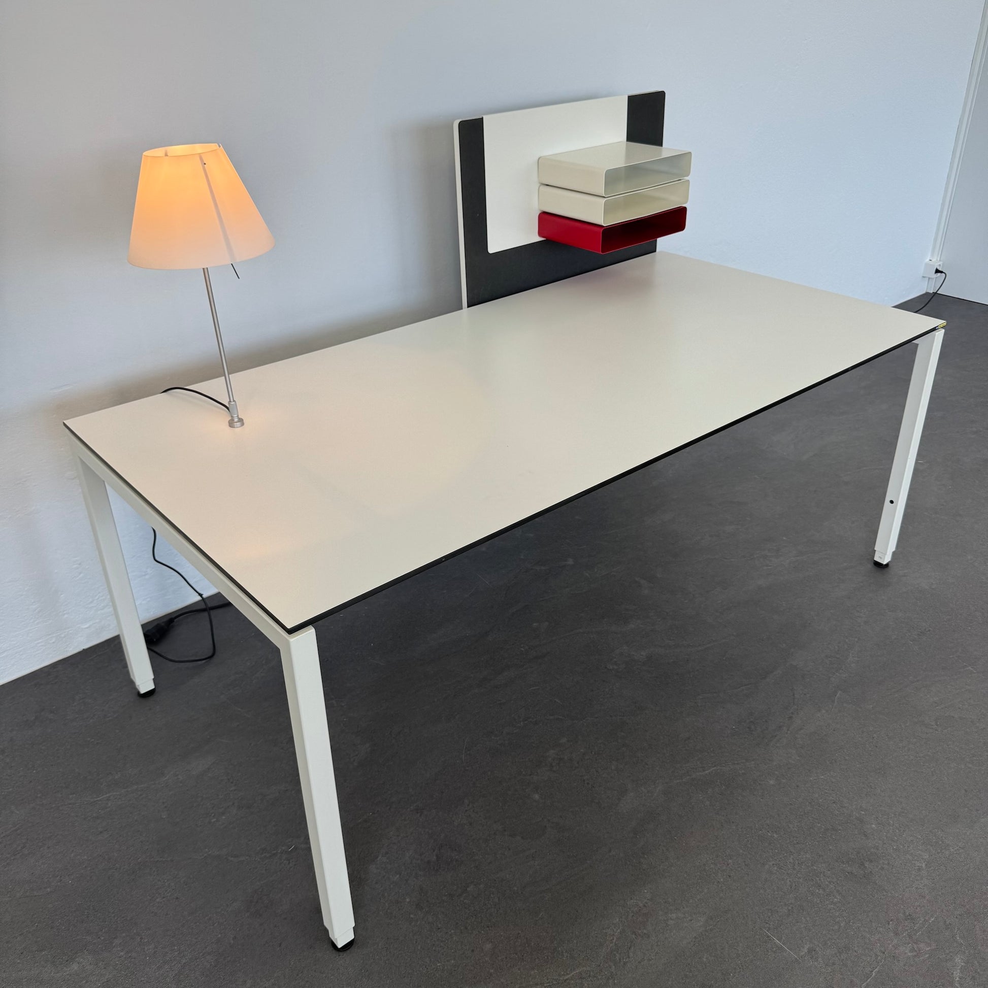 Lista Office Motion Schreibtisch Trennwand rechts montiert