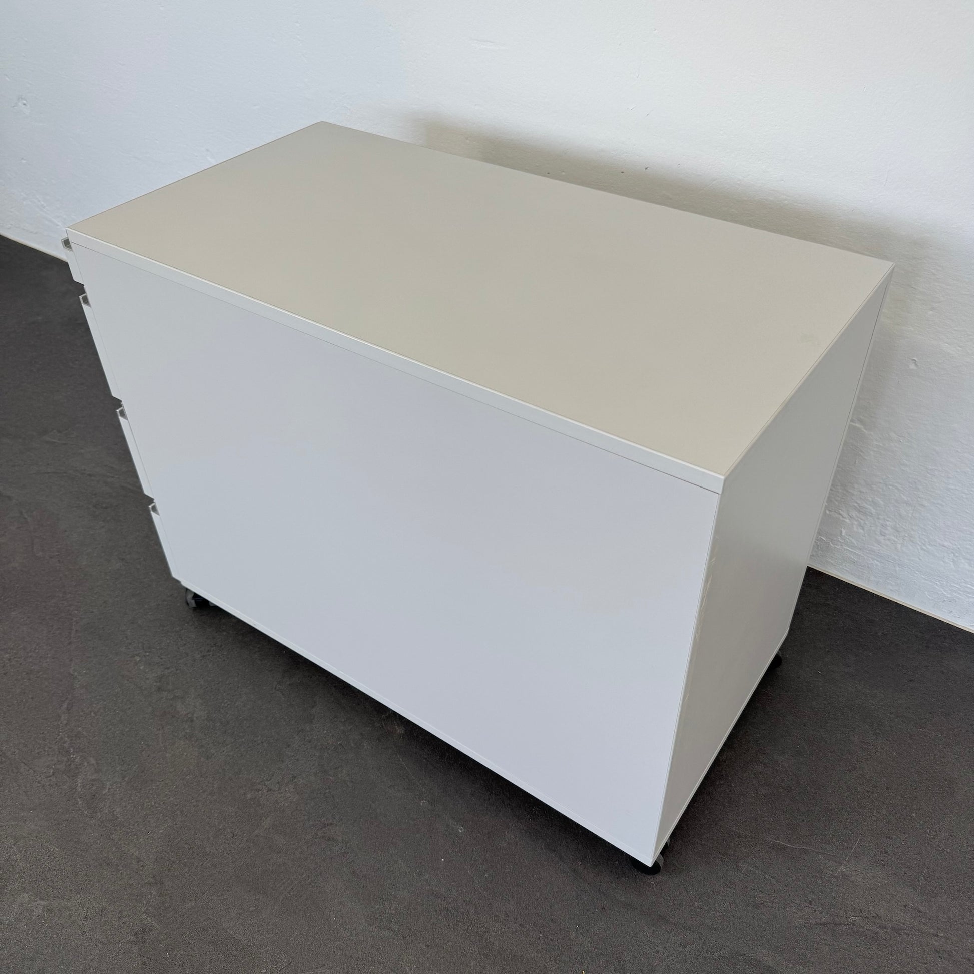 Denz D3 Roll-Korpus seitliche Ansicht