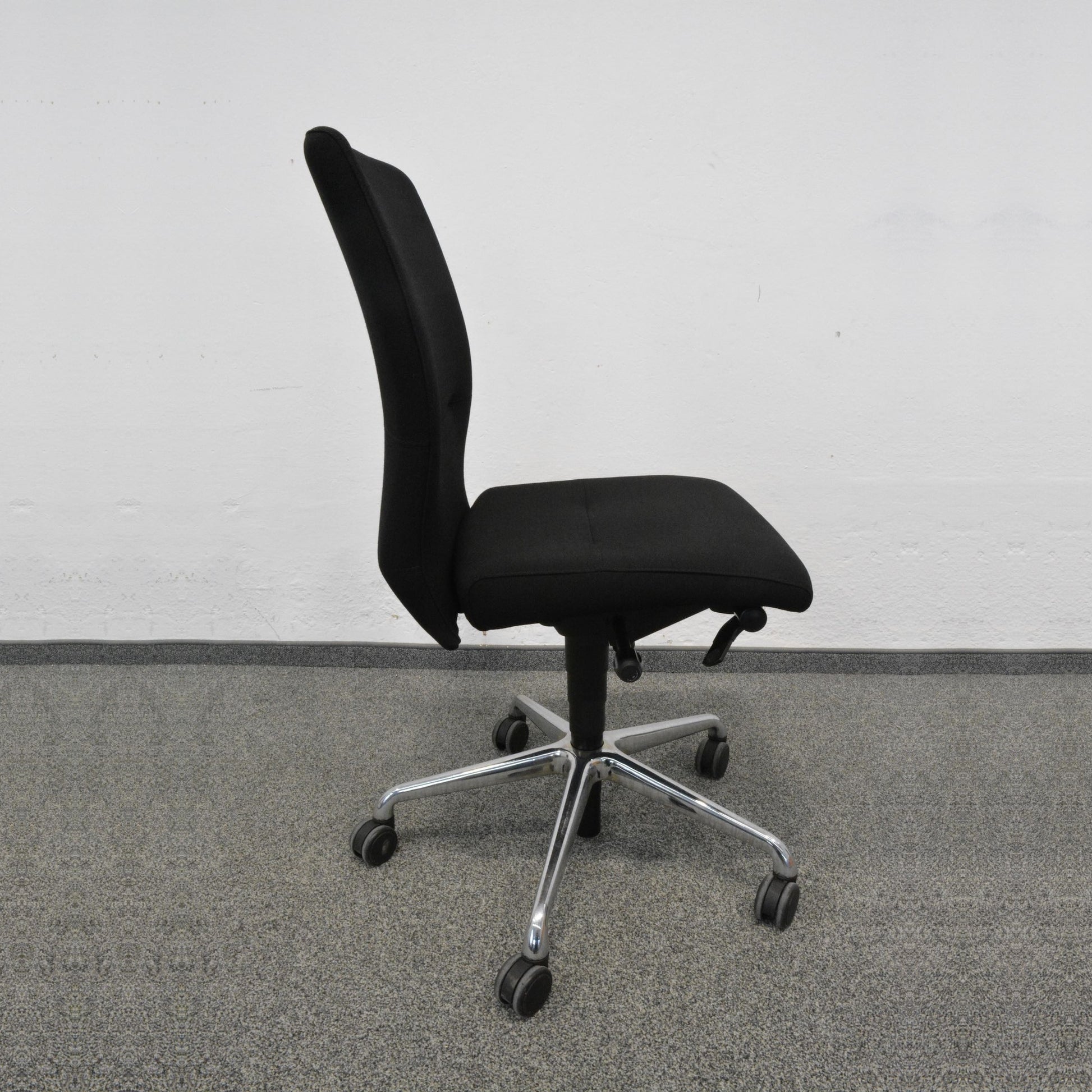 Züco Cubo Flex Bürodrehstuhl mit Fusskreuz Metall Chrom