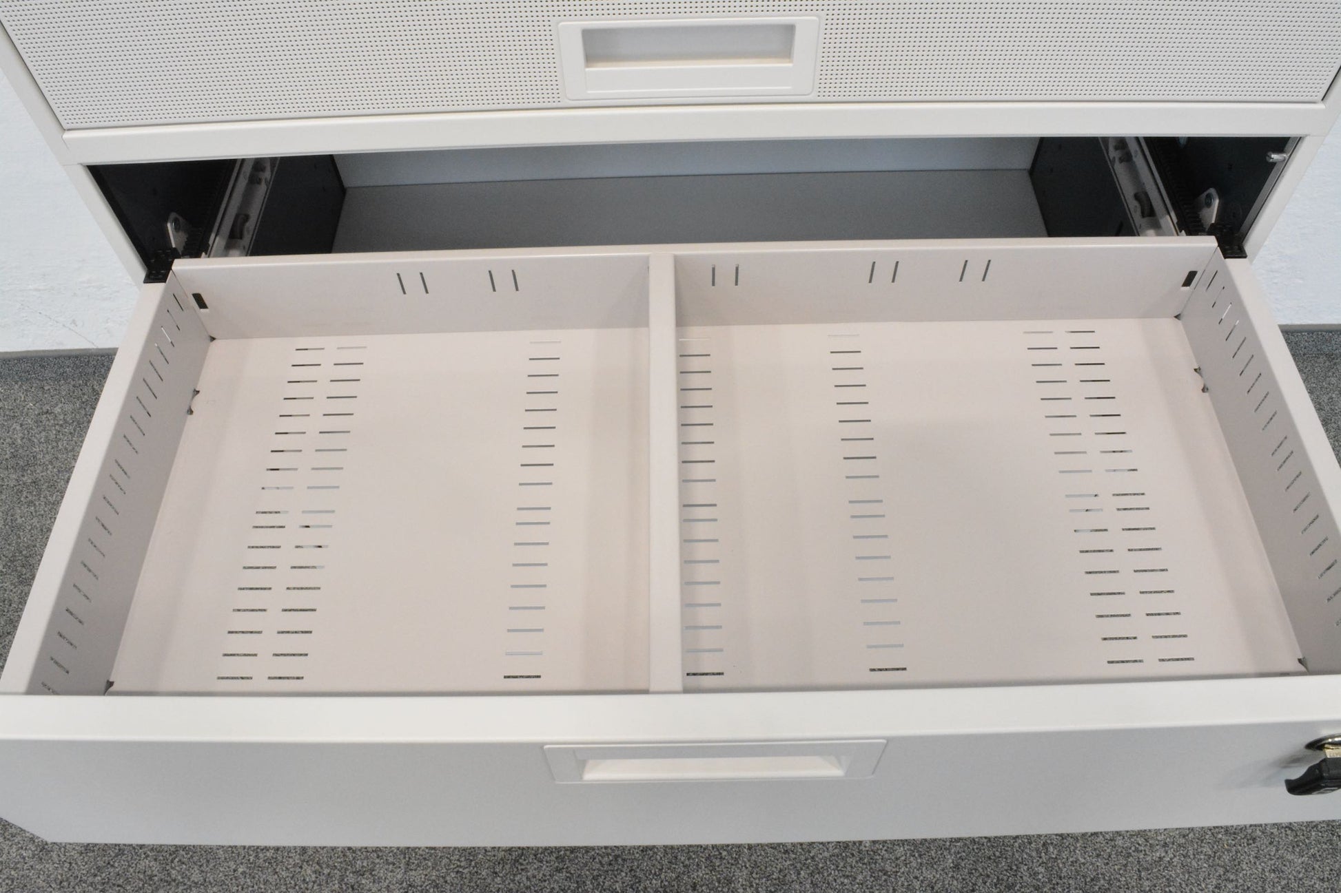 Lista Office Trenner für Qub Module Metall Grau