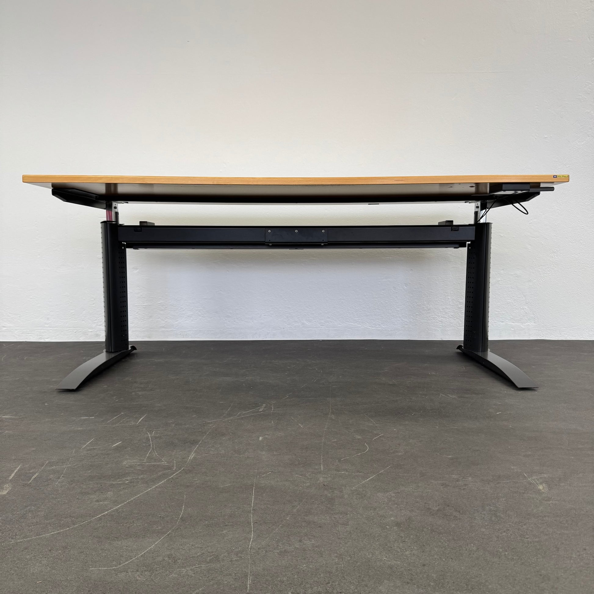 ZKD Joker Sitz-Steh-Schreibtisch Ansicht von unten