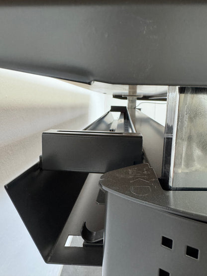 ZKD Joker Sitz-Steh-Schreibtisch Detailfoto Kabelkanal - 6019383