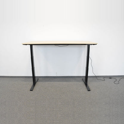 MC Office Shop MC Stand V2 Sitz-Steh Schreibtisch 1800 x 800mm - Gestell Schwarz - Tischplatte Ahorndekor
