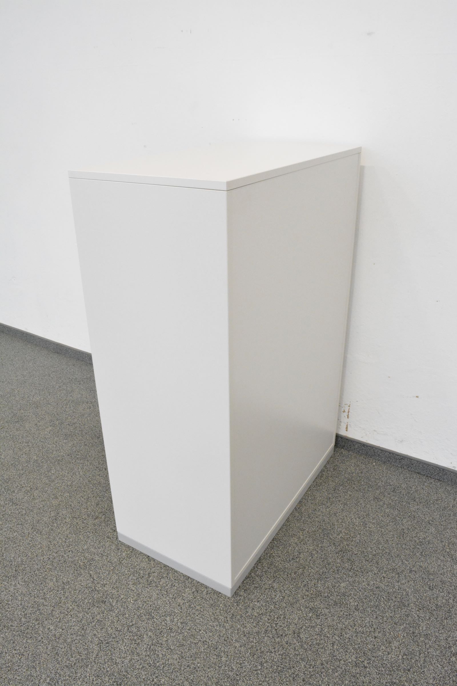 Steelcase Share It Lateralschrank von hinten