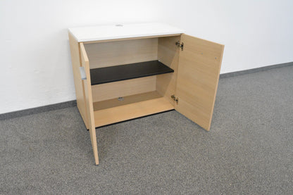 Echo Flügeltür-Aktenschrank von der Seite mit geöffneten Türen - 6019831