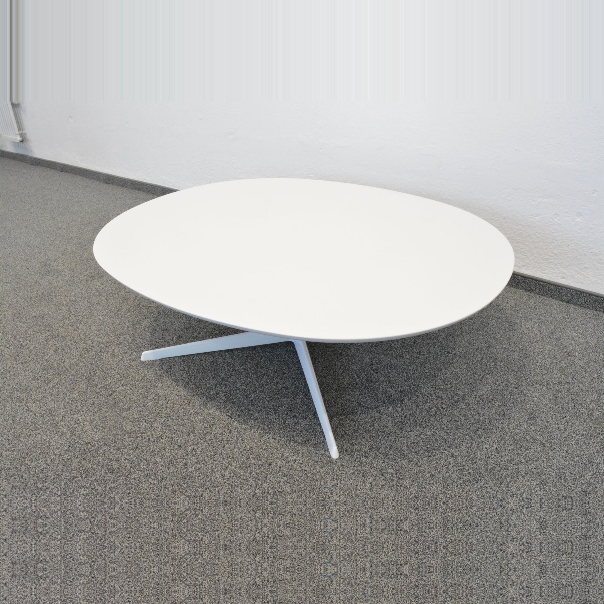 Arper Eolo Loungetable 360 mm hoch