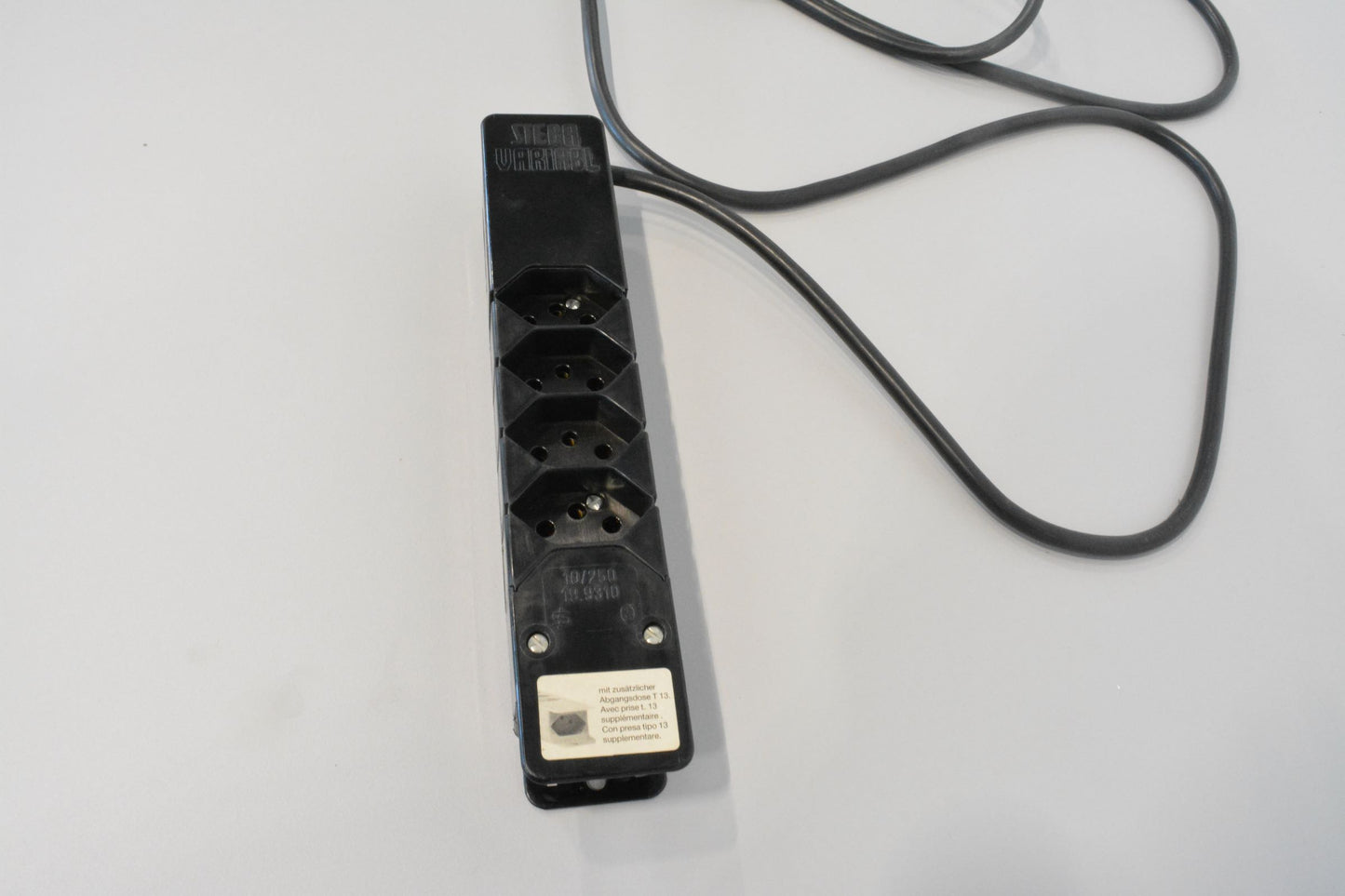 Mehrfachstecker mit 4 Stromanschlüssen