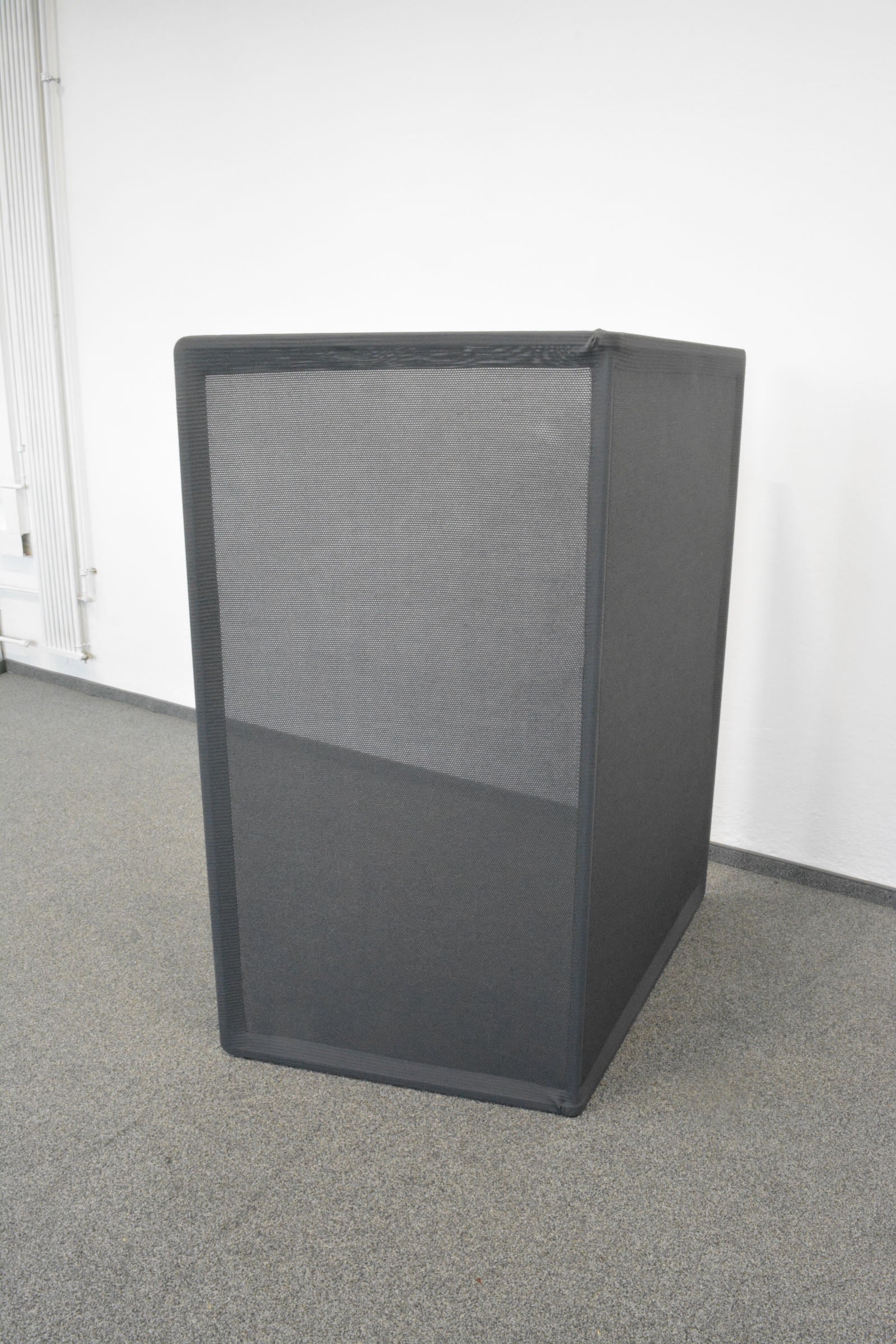 Steelcase B-Free Trennwand Winkelansicht