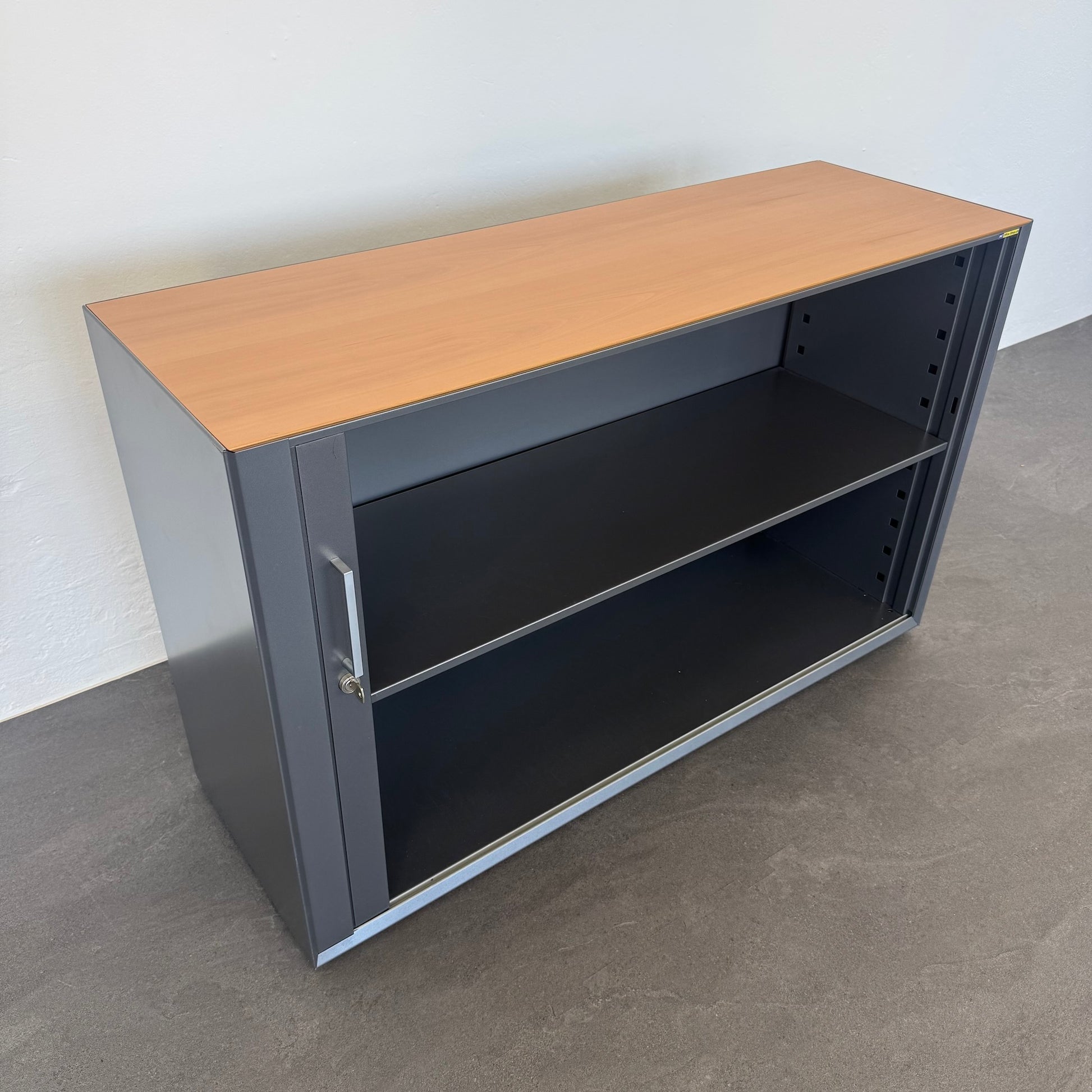 Ergodata nova'basic Lateralschrank Ansicht von rechts