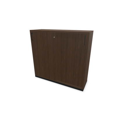 Narbutas Choice Schiebetürschrank 3-OH - 1200mm - Nussbaumdekor dunkel mit Griffen Schwarz - 6027167