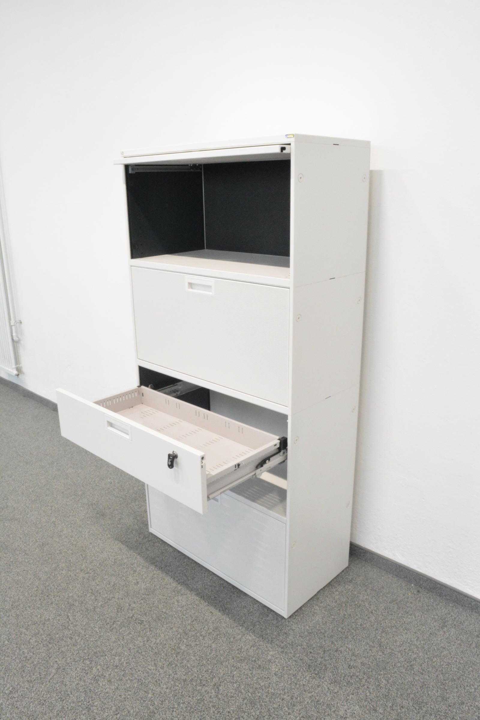 Lista Office Qub Modul-Kombination  mit Breitschublade offen