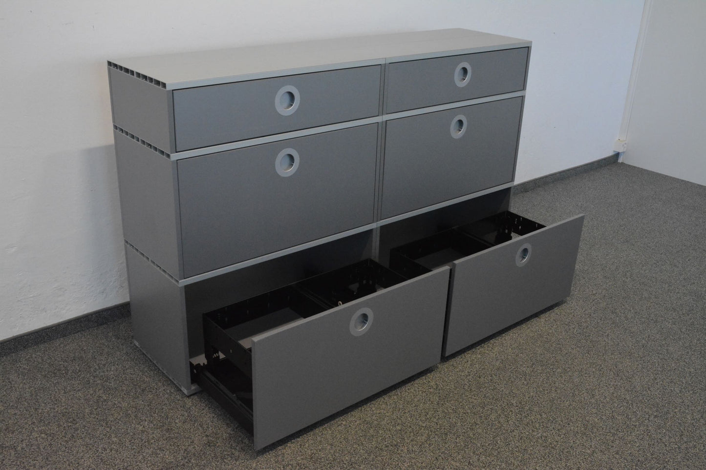 Denz D3 Sideboard mit unteren Hängeregister offen