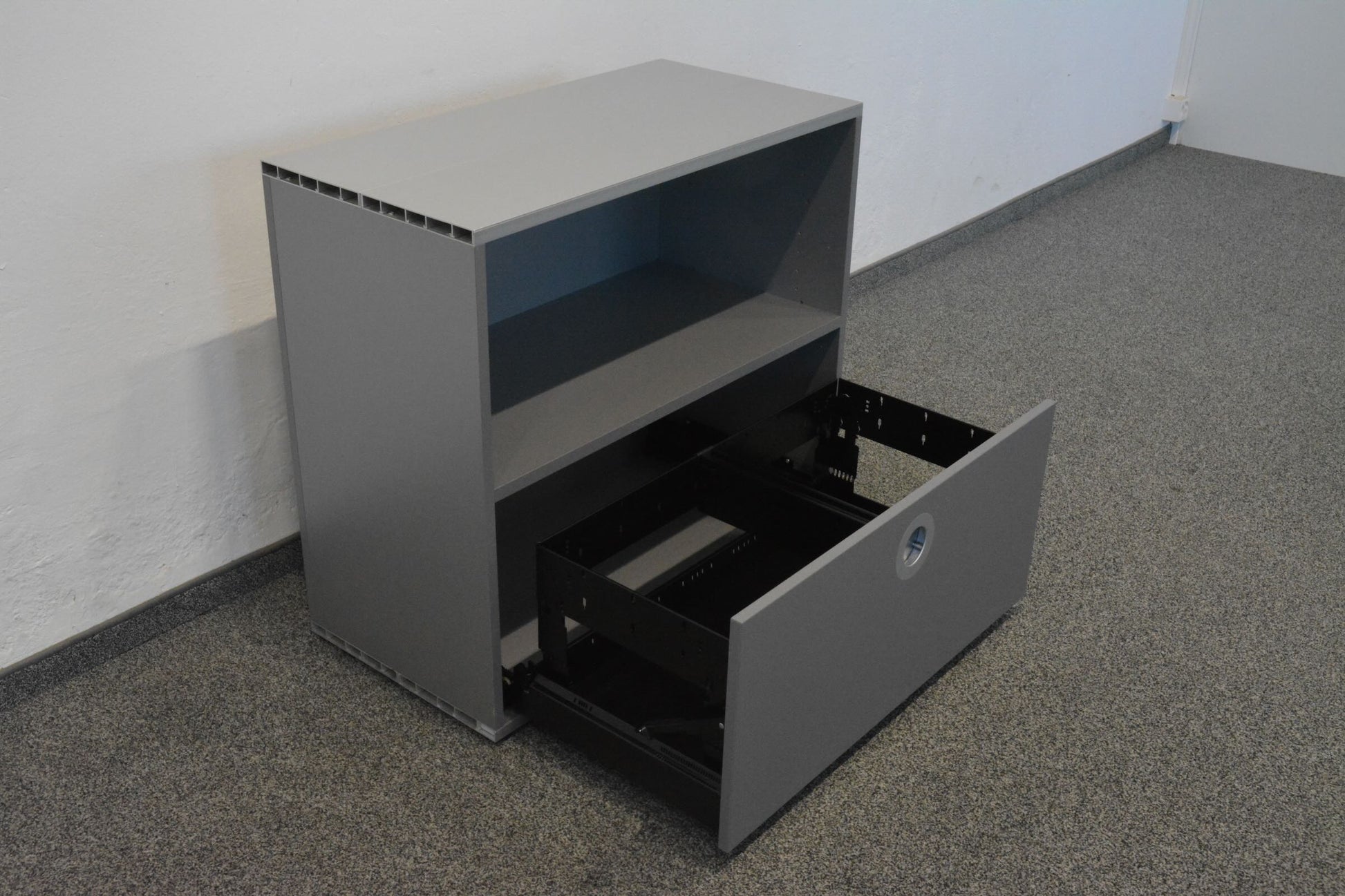 Denz D3 Sideboard mit Hängeregister offen von links