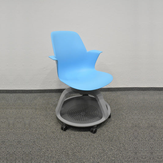 Steelcase Turnstone Shortcut with Tripod Base