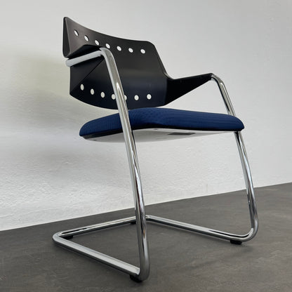 Girsberger 3300 Freischwinger seitliche Ansicht von links unten - 6012268