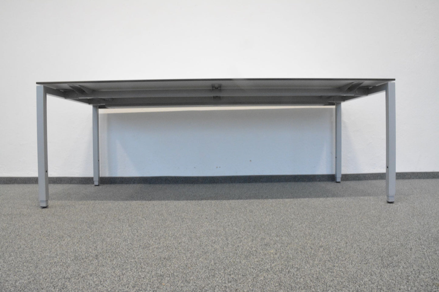Lista Office Motion Schreibtisch 2000x900mm - Kieselgrau mit Kabelkanal