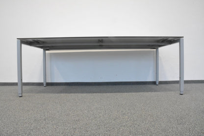 Lista Office Motion Schreibtisch 2000x900mm - Kieselgrau mit Kabelkanal
