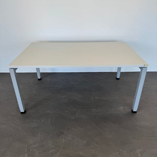 Denz D3 Schreibtisch mit Tischplatte aus MDF in Lichtgrau
