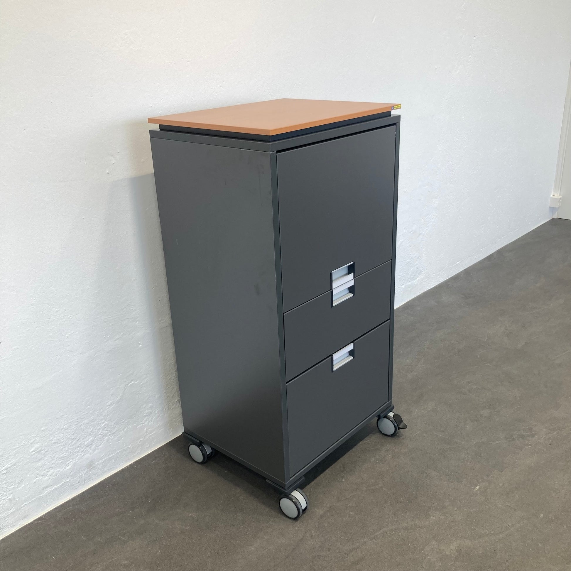 Steelcase Moby Roll-Caddy mit 2 gebremsten Rollen - 6033591