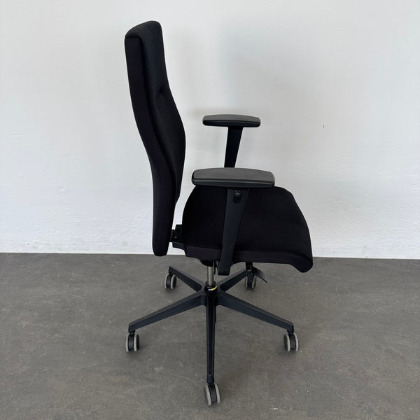 Züco Cubo Bürodrehstuhl - Schwarz mit 3D Armlehnen