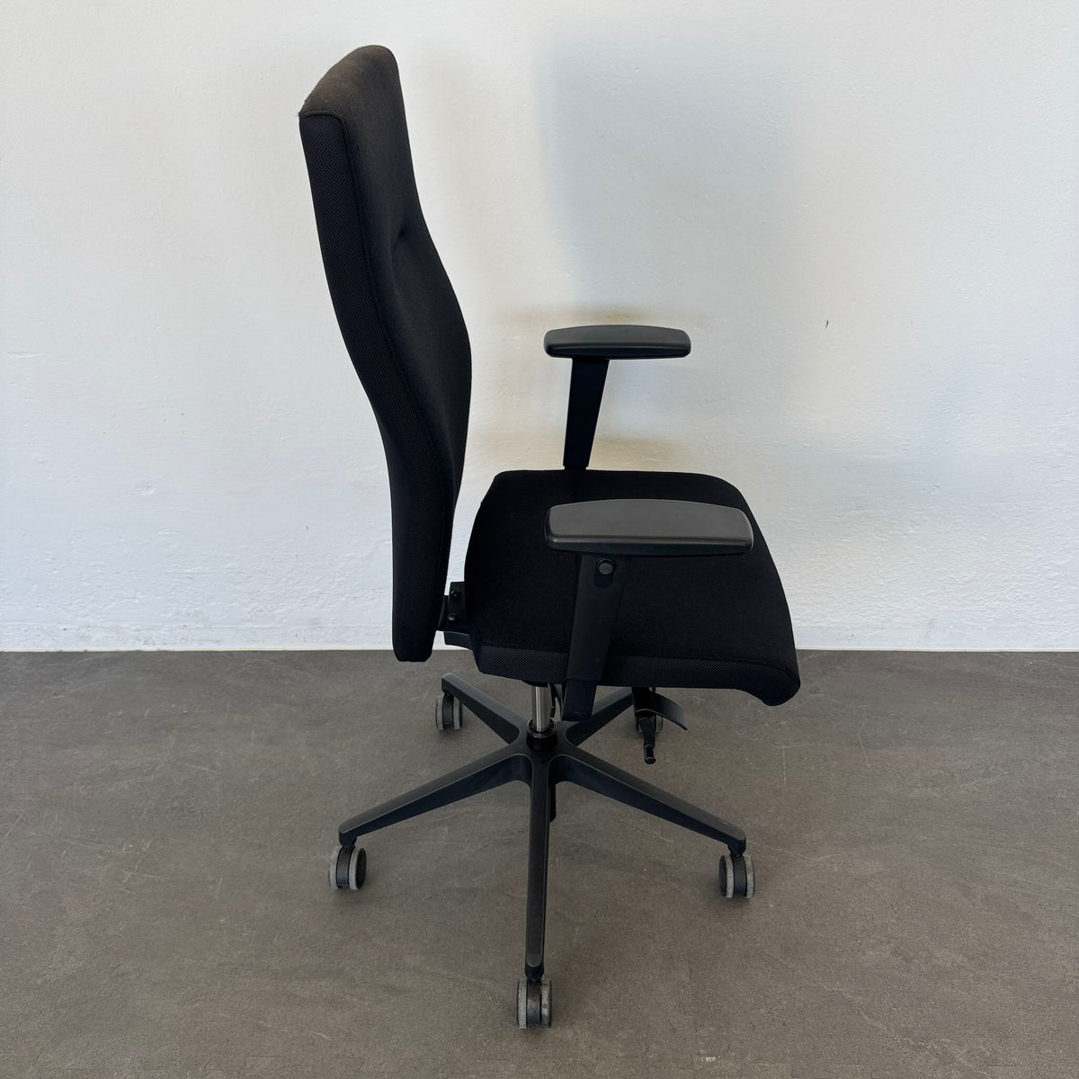 Züco Cubo Bürodrehstuhl mit Fusskreuz Schwarz - 6033775