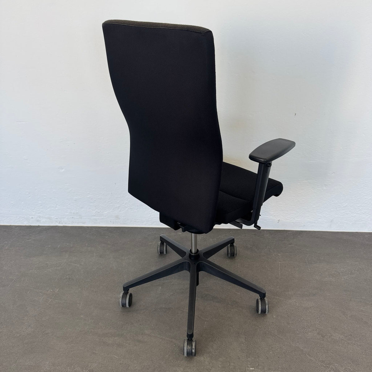 Züco Cubo Bürodrehstuhl mit höhenverstellbarer Rückenlehne - 6033775