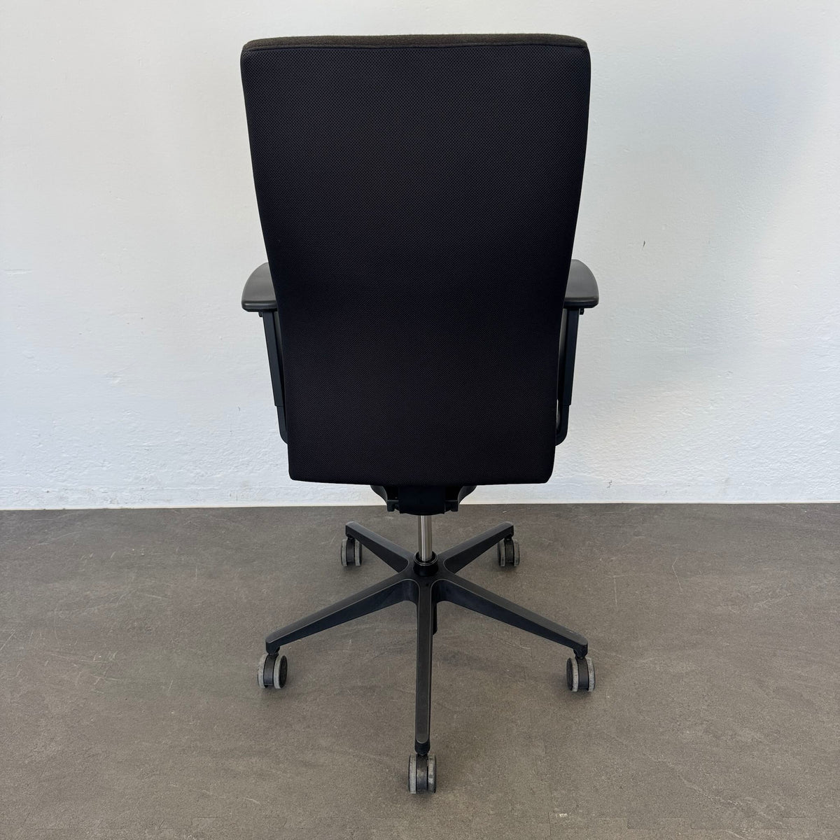 Züco Cubo Bürodrehstuhl Ansicht von hinten - 6033775